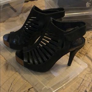 Cute black Vince camuto heels